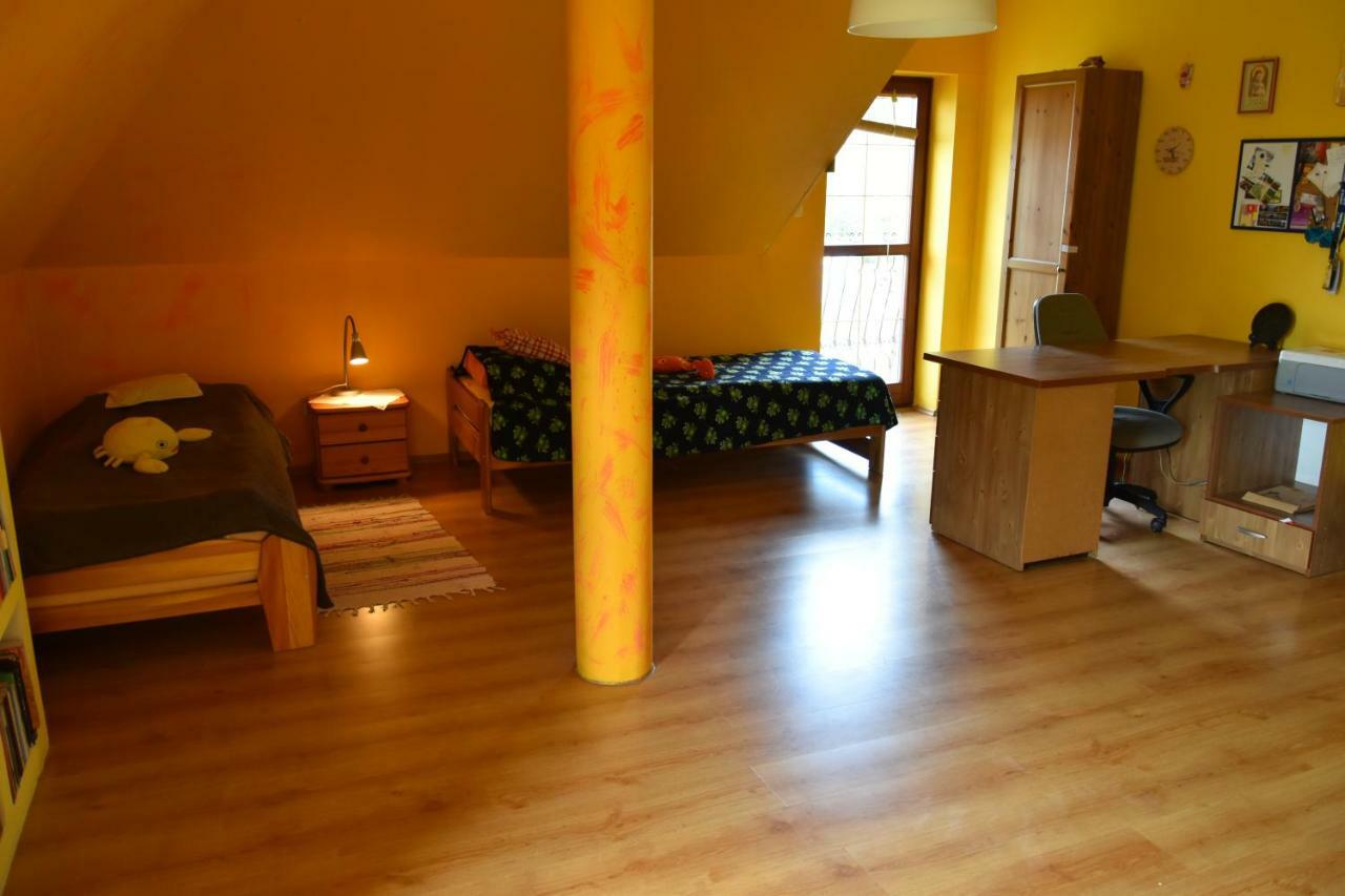 Manki Comfortable House With Garden מראה חיצוני תמונה