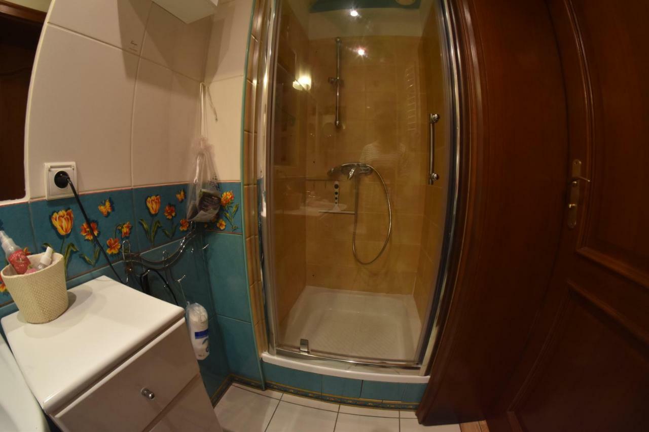 Manki Comfortable House With Garden מראה חיצוני תמונה